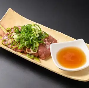 【名物】 レバ刺し