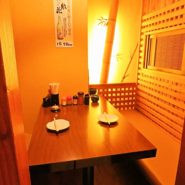 個室を代表に、テーブル席などゆったりお食事をお楽しみ頂けるプライベート空間をご用意致しております。