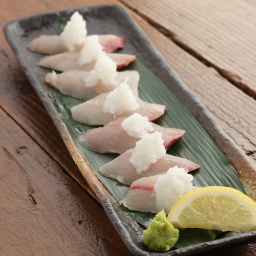 Live yellowtail sashimi