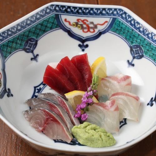 お造り三種盛り合わせ