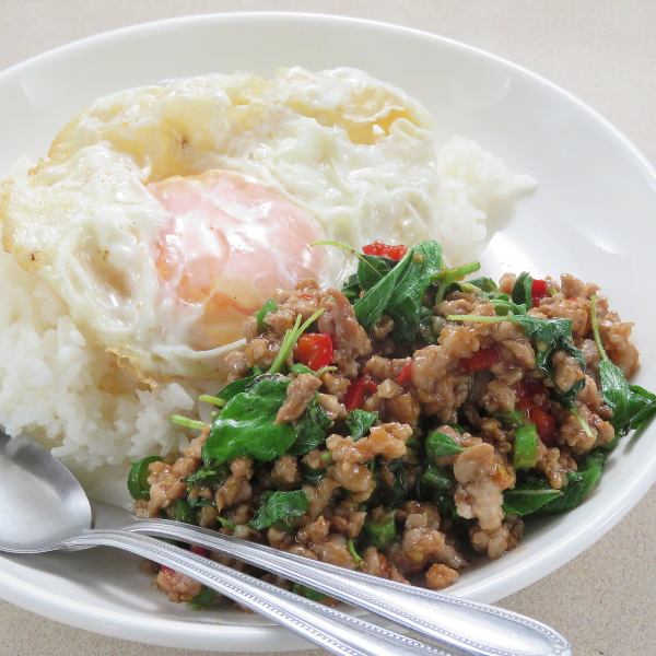 [Popular NO1! Authentic Thai food ♪] Gapao Rice 900 yen (excluding tax)