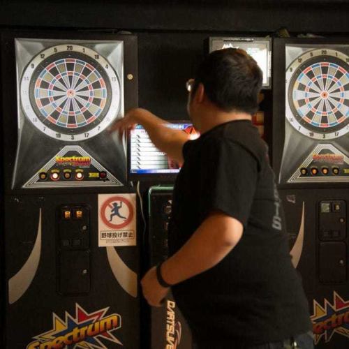 【首爾派對套餐】2小時暢飲暢食+遊戲費全包!飛鏢無限投擲計劃