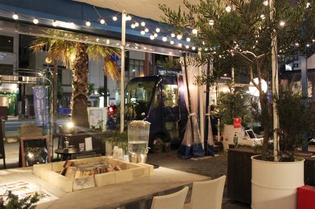 [Garden terrace seating (outdoor)] The atmosphere changes completely at night! On sunny days, we recommend eating while looking at the night sky★