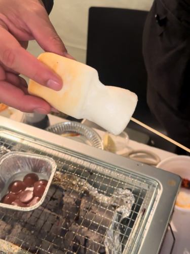 🔥今週末で終了!🔥
昼から夜まで楽しめる
牡蠣小屋・海鮮焼き 🦪✨
国産牡蠣
\6個 790円!/
炭火で焼くぷりぷり牡蠣と
海鮮をつまみに乾杯しませんか?🍺
さらに…
🎉 ネット予約で1,000円OFF!
(1組につき1,000円分プレゼント/2名様以上)
※セット、コースとの併用は不可
⸻
セット・コースもあります!
🦪【コースのご案内】(すべて2時間飲み放題付き)
・牡蠣&海鮮90分食べ放題コース 6,900円
(焼き牡蠣+海鮮+カレー食べ放題+牡蠣フライ付き)
・海鮮焼き晩酌セット 3,500円
(海鮮4種+おつまみ+飲み放題)
※フリー来店もOK!
牡蠣1皿790円、海鮮は290円〜ご用意しています✨
⸻
📅営業期間
3/15(土)まで!
⏰営業時間
土日 11:00〜22:00(L.O 21:30)
📍M-SPO TERRACE BLUE × BLUE
茨城県水戸市南町3-6
水戸駅からバスで約4分/水戸市民会館すぐ
ご予約はプロフィールリンクから📲
#水戸駅 #水戸バーベキュー #水戸市民会館 #水戸グルメ #茨城グルメ