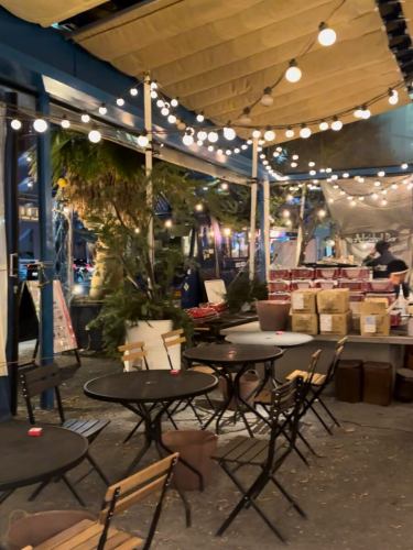 土日は11:00〜営業!
皆さんに楽しんでもらうため、
店長が奮発してお買い求めやすい価格に!
国産牡蠣一皿6個790円🔥
ぷりぷりの焼き牡蠣はもちろん、
海鮮焼きや串物、おつまみなども店頭で販売😊🐟🦐🦪
フリー利用も大歓迎◎ 追加注文もOKです!
⭐️今年はコースもあります⭐️
🍽選べるコースは2種類(すべて2時間飲み放題付き)
① 【牡蠣・海鮮】贅沢食べ放コース(6,900円)
└ 焼き牡蠣・海鮮が90分食べ放題+牡蠣フライ&海鮮焼き!
② 海鮮焼き・晩酌セット(3,500円)
└ 海鮮×おつまみ×飲み放題でコスパ◎
📅営業時間
▶ 平日:17:00〜22:00(L.O 21:30)
▶ 土日祝日:11:00〜22:00(L.O 21:30)
3月からは土日のみ営業!3/15まで!
📍水戸市南町3-6
水戸駅よりバスで3分🚌
水戸市民会館から徒歩ですぐ!
#水戸グルメ #茨城グルメ #牡蠣小屋 #浜焼き #海鮮焼き