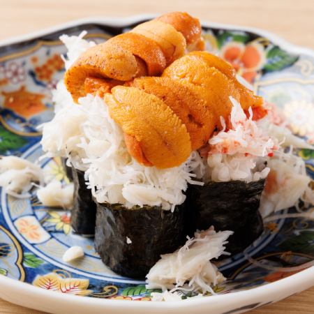 雪蟹和海膽的寶石握壽司