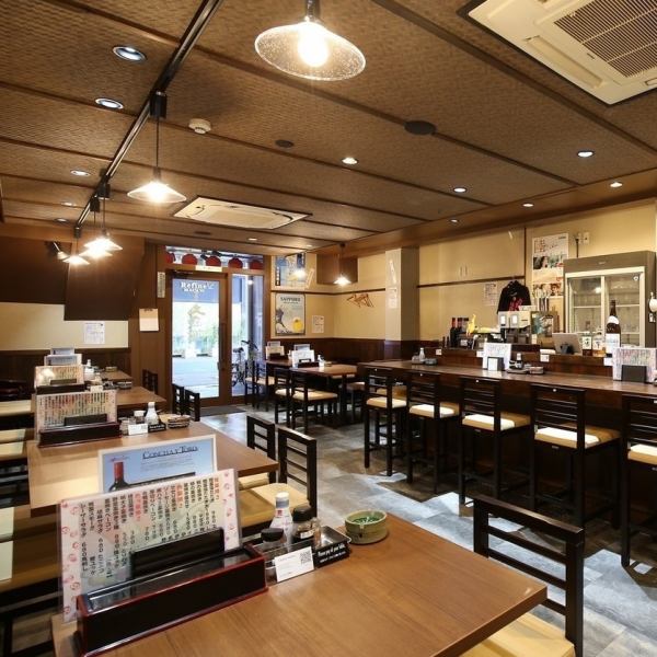 Private reservations can be negotiated for 30 people or more! Recommended for various banquets such as year-end parties and New Year's parties.◎◎The chic, Japanese-style interior is decorated with alcoholic beverages such as shochu and whiskey, giving you a relaxing time. You will have a great time★