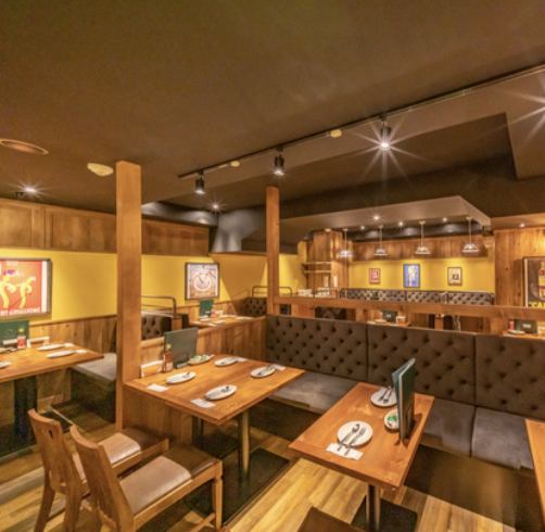 也欢迎单身顾客！受欢迎的柜台座位挤满了常客，可以俯瞰厨房，因此您可以一边享用与正宗意大利美食相配的饮料，一边与工作人员和邻居进行热烈的交谈！请放心使用你的眼睛使用情况♪ *图片来自合作店