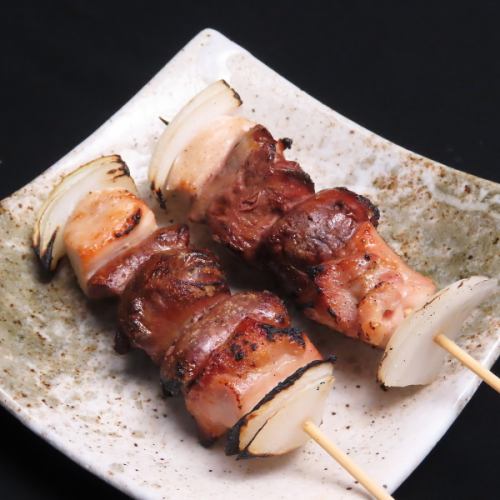 Yakitori Red (chicken thigh, liver, onion)