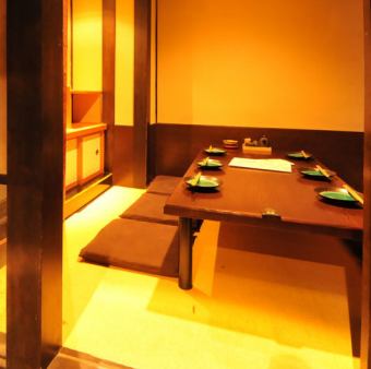 ６名様までご利用可能なお座敷個室。お子様連れのお客様にも人気です。ママ会などにもご活用ください！
