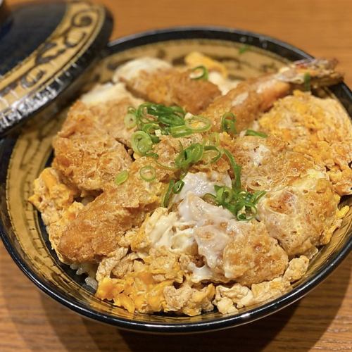 Katsudon 或炸肉排咖喱