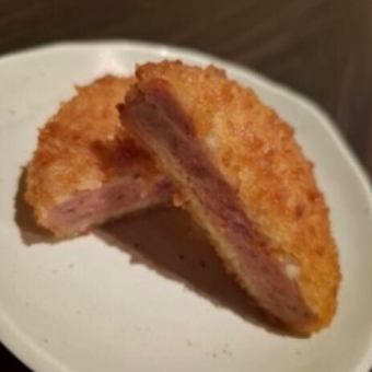 조금 두꺼운 햄 커틀릿