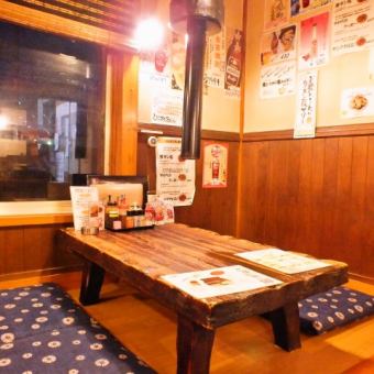 Showa Retro Yakiniku Restaurant! 2 people ~ Dates and families, girls' associations, etc ...We will guide you to the perfect seat for the number of people.Please enjoy an unusual meal in a relaxed shop.For banquets and drinking parties ◎