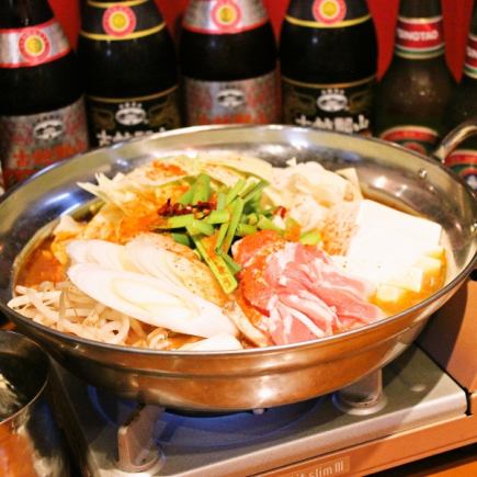 Includes a choice of hotpot! Fried chicken with sweet and sour sauce, fried dumplings, etc. <5,000 yen course> 2 hours all-you-can-drink