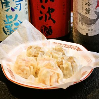 シューマイ、牛肉とニンニクの芽炒め、焼き餃子等＜5,000円コース＞2H飲み放題
