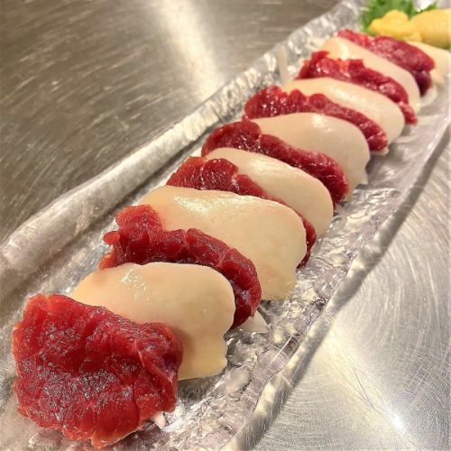 Two kinds of horse sashimi