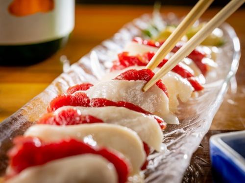 Assortment of 2 Kinds of Umami and Sweet Horsemeat Sashimi