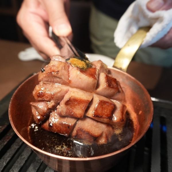 ■当店こだわりの極厚ジューシーなお肉