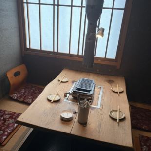 일본식 분위기 넘치는 개인실은 3~4인용 1실 한정.