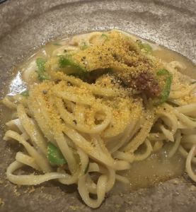 つぶ貝のカラスミパスタ
