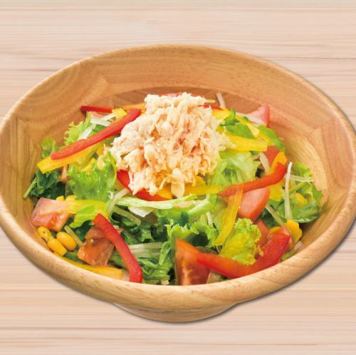 蒸し鶏と9種の彩り野菜のつぼ八サラダ