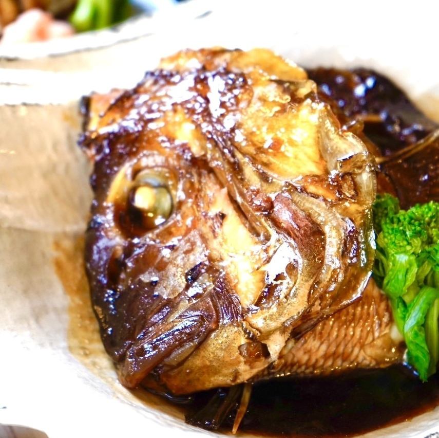 We have a wide selection of fresh fish, including Tokushima Prefecture's Sudachi Yellowtail and Naruto Sea Bream.