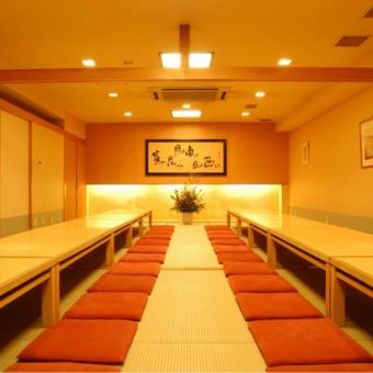 It is a private room for 60 people in the tatami room.
