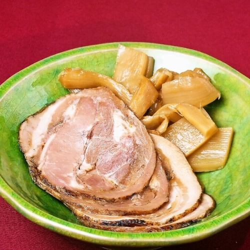 焼き豚メンマ/焼き豚スライス/生ハムとチーズのカプレーゼ/サバの味噌煮