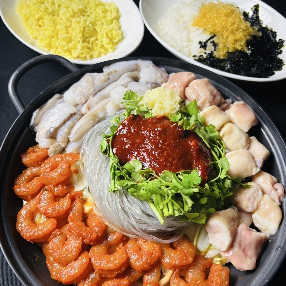 【GUCCI】美品✨ブラックキャミソール✨スワロスキーチャーム付き✨イタリー製 g0k8.jpg