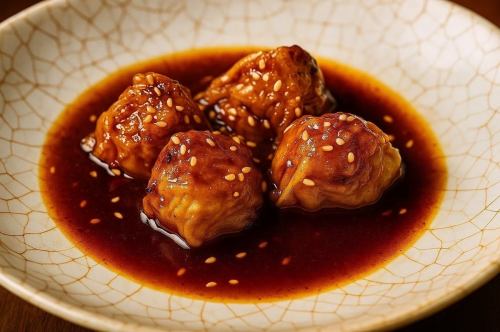 自家製紅油ソース 海老と豚肉のワンタン  (4個入り)