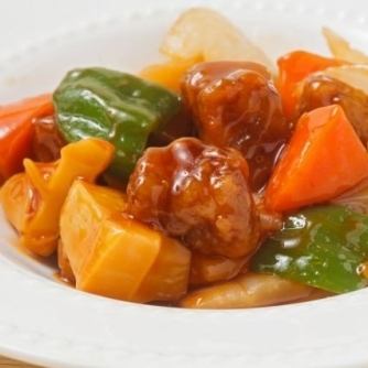 Stir-fried hormone and bean sprouts / Sweet and sour pork / Sweet and sour pork with black vinegar
