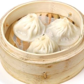 Sesame dumplings / spring rolls / Xiaolongbao