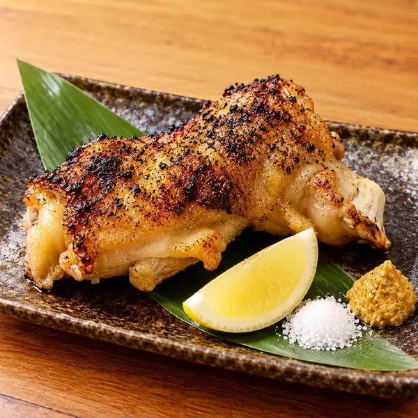 【沖縄テビチ】豚足炭火焼き