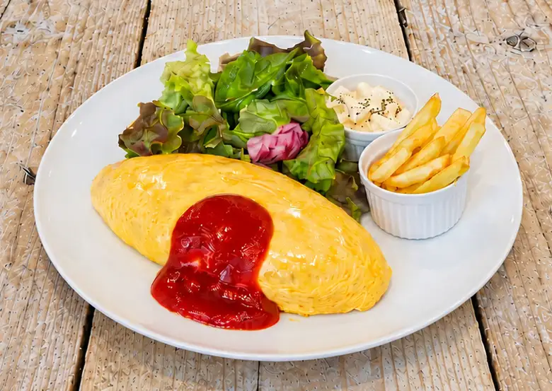 經典煎蛋飯熟食拼盤