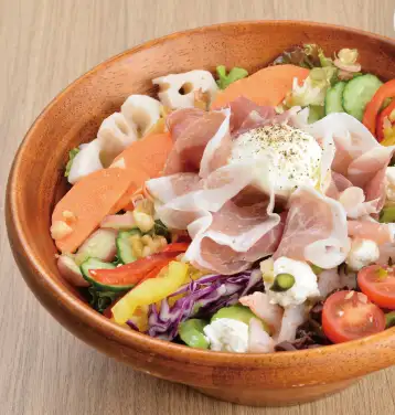 Prosciutto and 21-ingredient meal salad