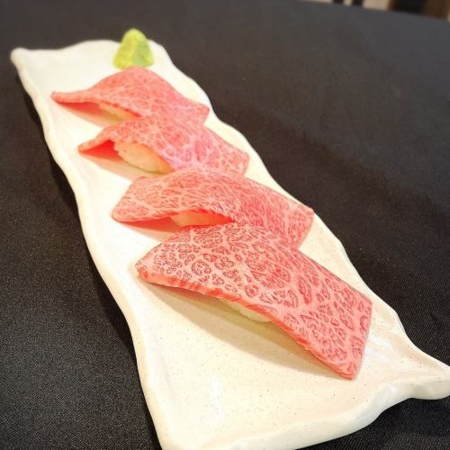 炙り肉寿司 4貫