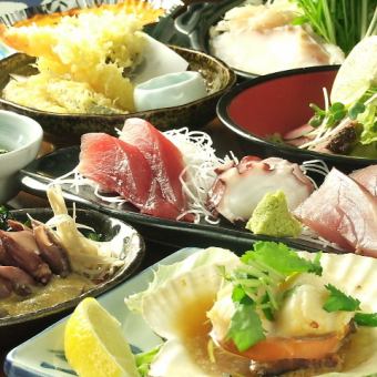 包间！“獭祭”、“白楽星”、“八仙”等无限畅饮！刺身拼盘等7道菜，约1人1份，2小时无限畅饮4000日元（含税）
