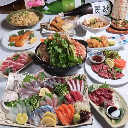 12月限时特惠！在私人包间畅饮来自东北六县的清酒。包含仙台芹菜火锅在内的8道菜肴，每人一份（每人一份）。5000日元，畅饮2小时。