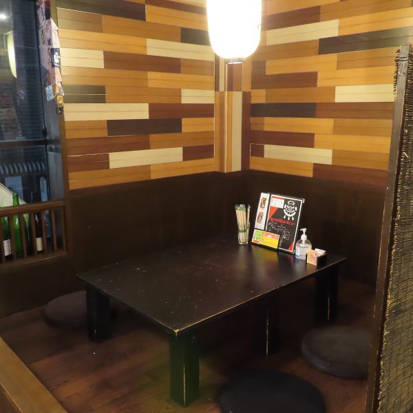 [A small tatami room for 3-6 people] This is the only tatami room seating in a quiet, public-style restaurant. It is very popular with customers who want to take off their shoes and enjoy the horse meat at their leisure!