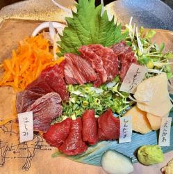 おまかせ馬刺し盛り合わせ