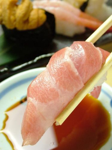 厳選された鮮魚を駅近で…