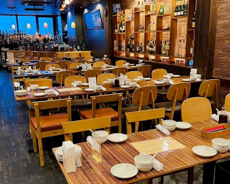 【貸切可能店◎】『広々スタイリッシュ店内最大48名様。』立食は50名様～も可能♪宴会場完備で理想のご宴会を実現できます！広々とした空間で乾杯の音頭、宴会途中の移動もスムーズ！難波で少人数貸切ご希望の方はお問い合わせくださいませ。