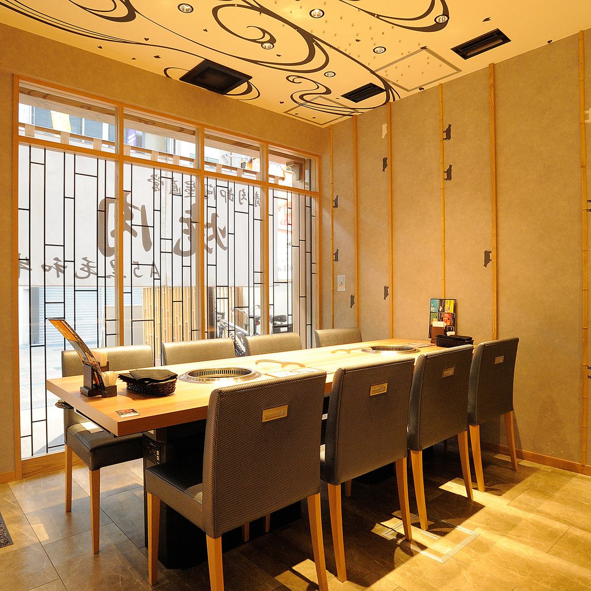 落ち着いた雰囲気の中で焼肉をご堪能いただけます！