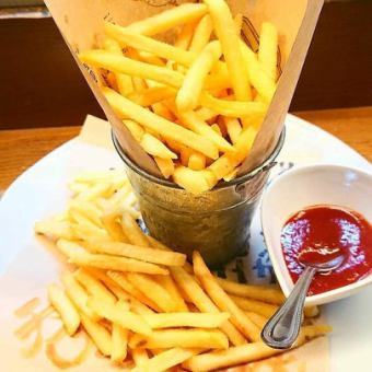 みんなで…山盛ポテトフライ