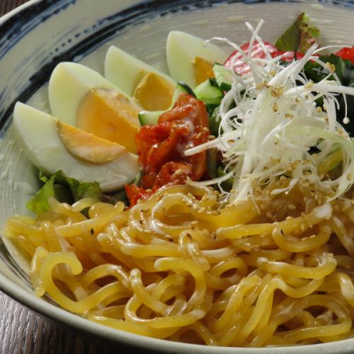 人気NO.1の冷麺サラダ！爽やかな一品