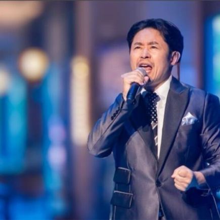 【12月24日舉行】由前四季劇團首位辛巴扮演者坂本健二帶來的“聖誕晚宴秀”