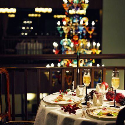 新鮮な食材を使用した料理やデザート♪海の見えるお席を用意★