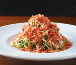 Crispy salad with Kujo green onions and sakura shrimp