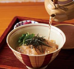 Red sea bream with sesame tea