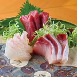 鮮魚のお造り三品盛り